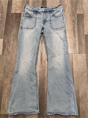 Aeropostale Low Rise Flare Jeans Light Wash